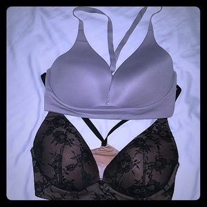 Victoria's Secret Body Lightly Lined Plunge bras